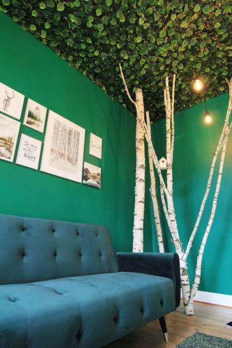 Secret Hideaways Wood Lodge Mit Kinderzimmer Messe L City L Flughafen L Hbf Duisburg Bagian luar foto