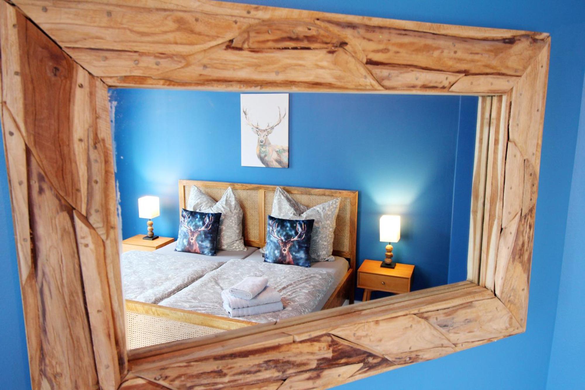 Secret Hideaways Wood Lodge Mit Kinderzimmer Messe L City L Flughafen L Hbf Duisburg Bagian luar foto